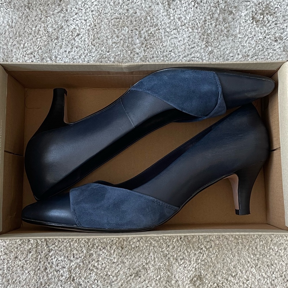 Clarks Pumps